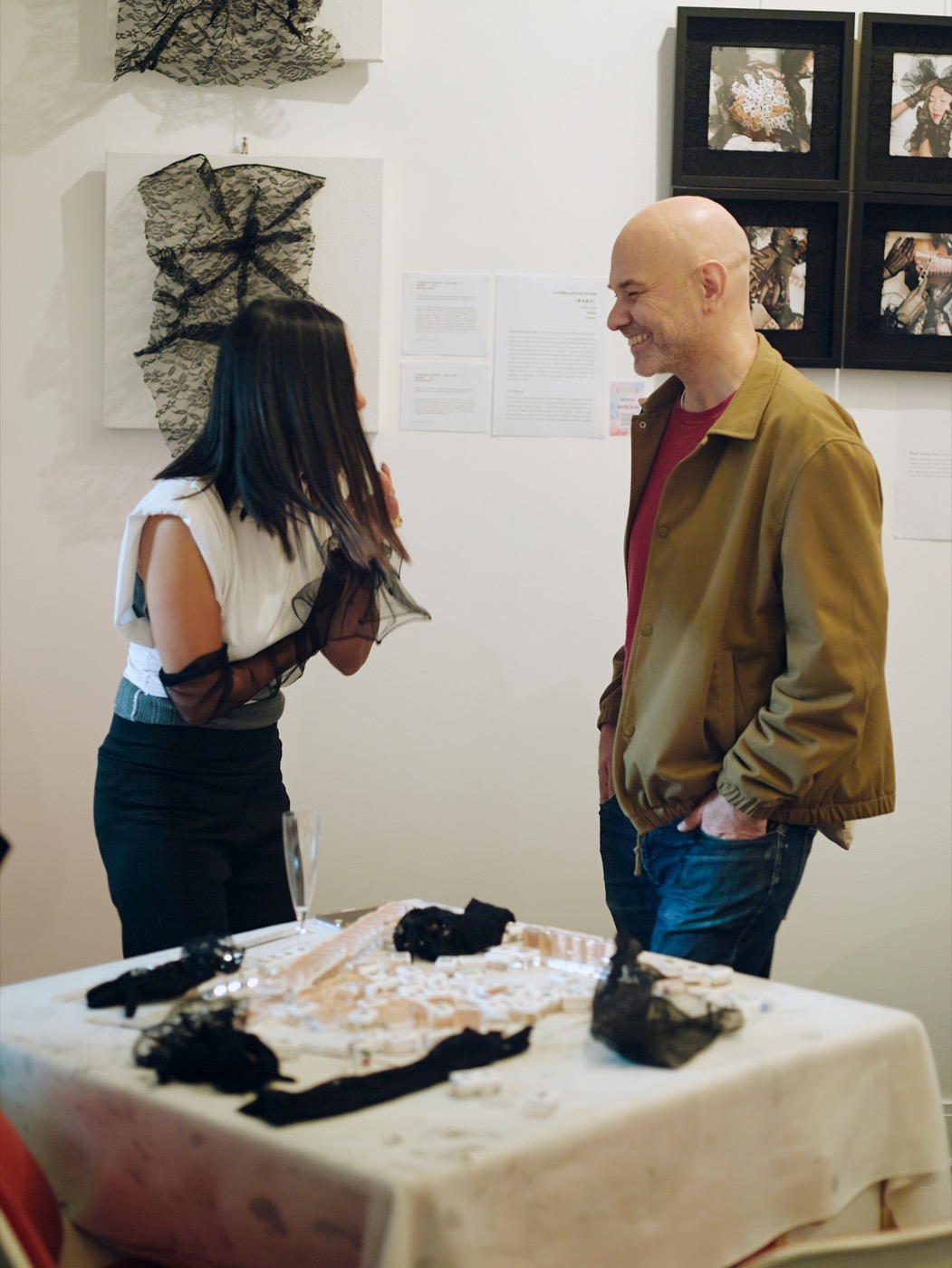 Place des Vosges — gallery dialogue